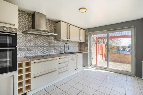 3 bedroom house to rent, Beaconsfield Court, Haverhill, Suffolk, CB9
