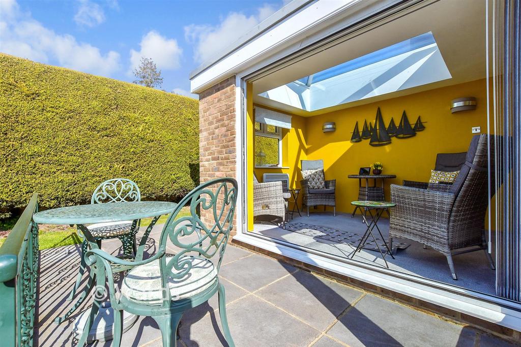 External Lifestyle Photograph