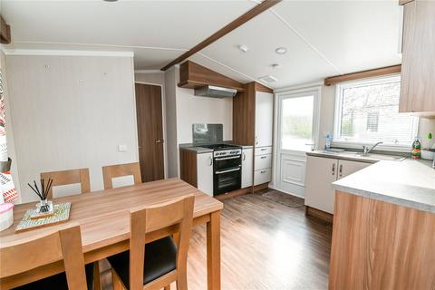 3 bedroom park home for sale, Shorefield, Shorefield Country Park, Downton, Hampshire, SO41