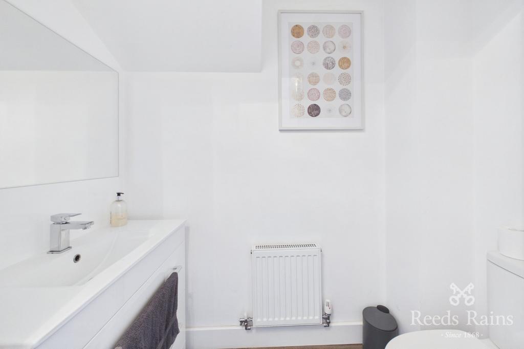 Cloakroom / WC