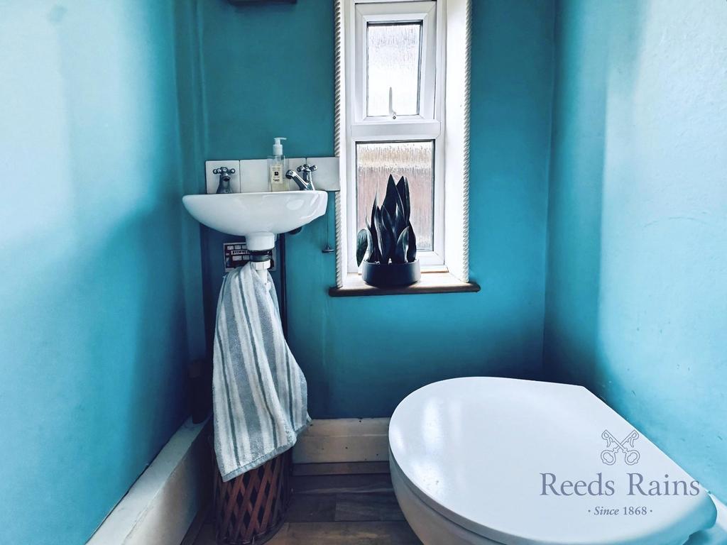 Downstairs Cloakroom