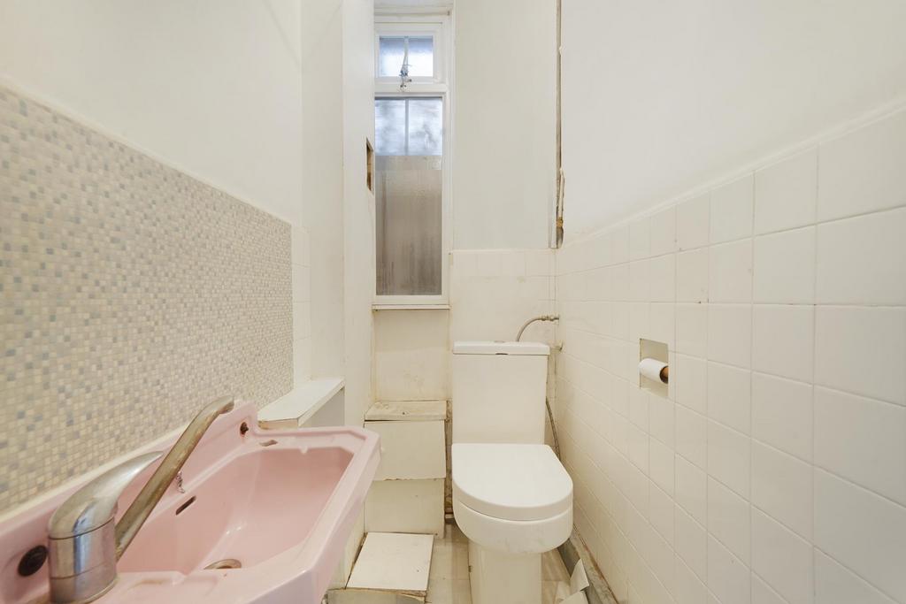Ground Floor Cloakroom