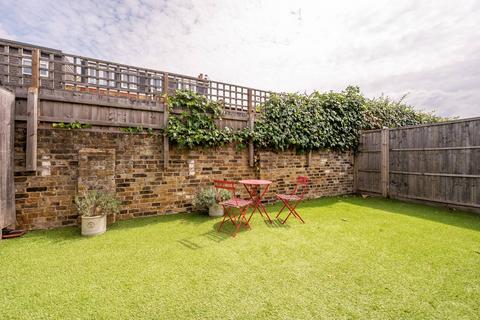 undefined, Hamilton Road, Twickenham, TW2