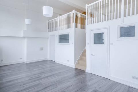 1 bedroom flat to rent, Este Road, Clapham Junction, London, SW11