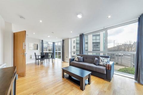 2 bedroom flat for sale, Drayton Park, London N5