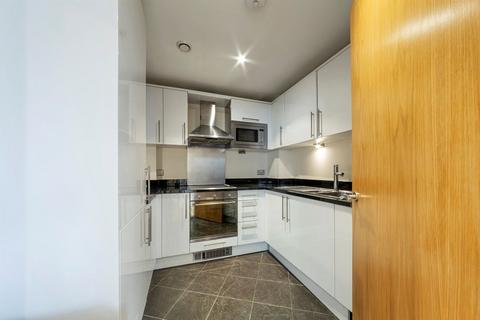 2 bedroom flat for sale, Drayton Park, London N5