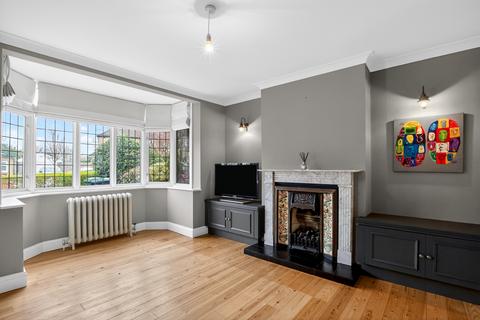 4 bedroom semi-detached house for sale, Winton Drive, Rickmansworth, WD3
