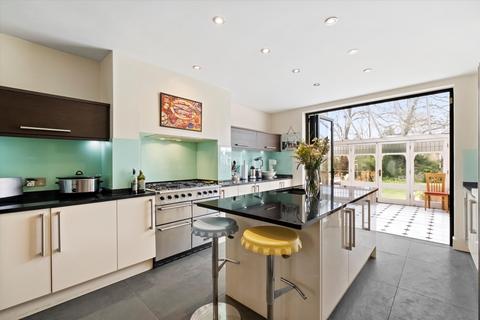 undefined, Mount Park Crescent, London W5
