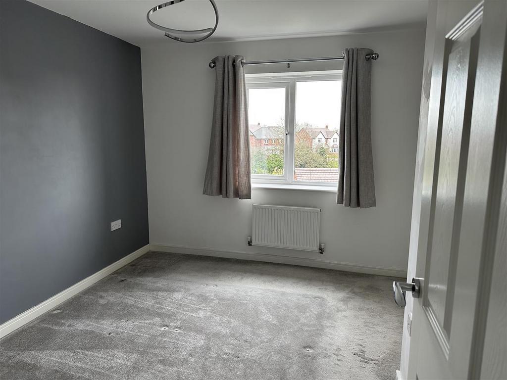 Bedroom 1.jpeg