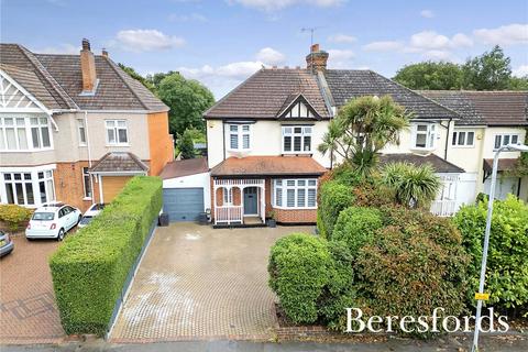 undefined, Courtenay Gardens, Upminster, RM14