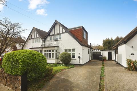undefined, Parkanaur Avenue, Southend-on-sea, SS1