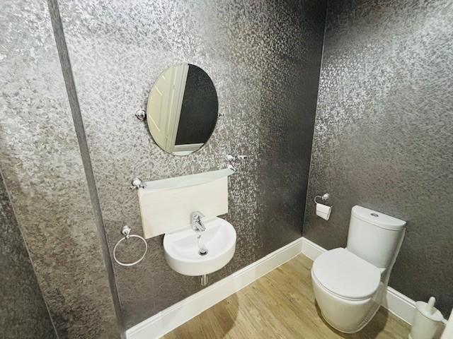Cloakroom/wc