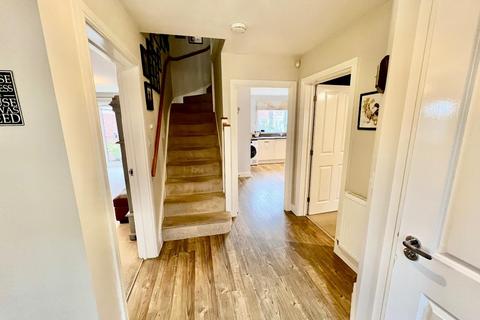 4 bedroom detached house for sale, Arden Road, Desborough