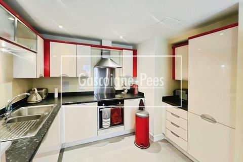 2 bedroom apartment to rent, Sheridan House, Leatherhead, KT22