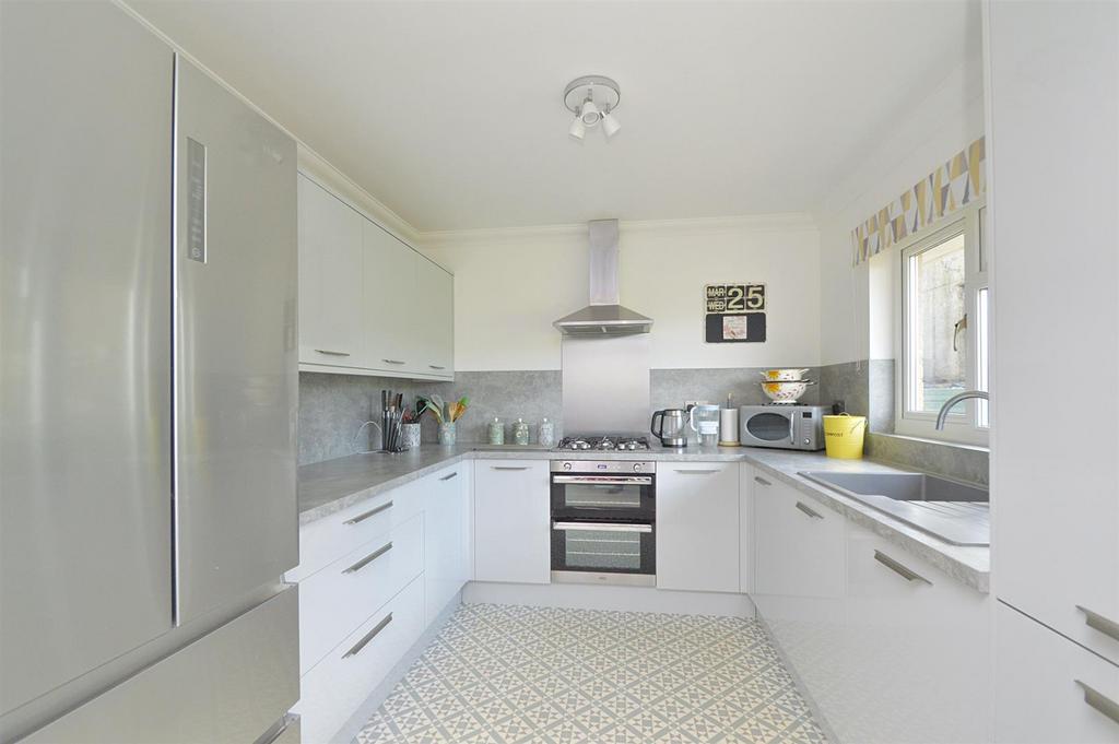 Kitchen1.jpg