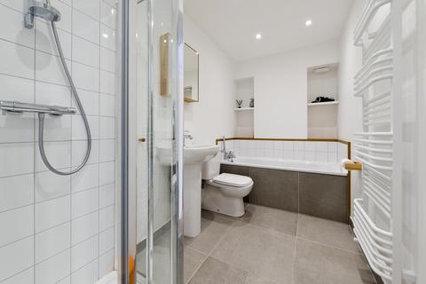 3 bedroom flat to rent, Ladbroke Grove, Ladbroke Grove, London, W10