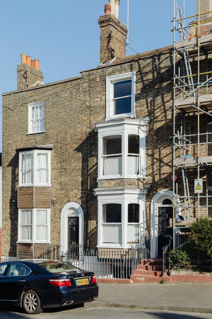 333319 - RF-16-ADDINGTON-STREET-MARGATE-002.jpg