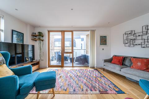 2 bedroom flat for sale, Canonbury Road, London, N1