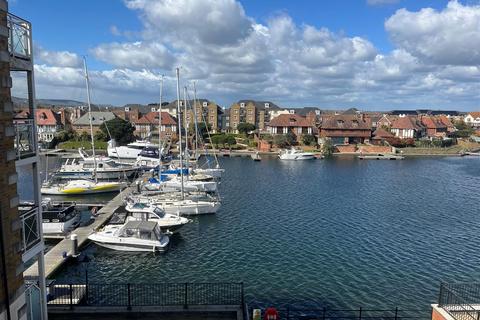 2 bedroom flat for sale, Golden Gate Way, Eastbourne
