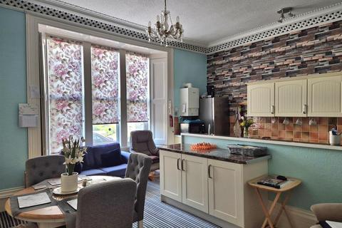 2 bedroom flat for sale, Shrubbery Avenue, Weston-Super-Mare BS23