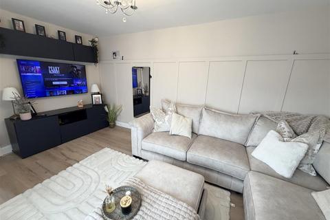 3 bedroom house for sale, Balmoral Crescent, Houghton Le Spring DH5
