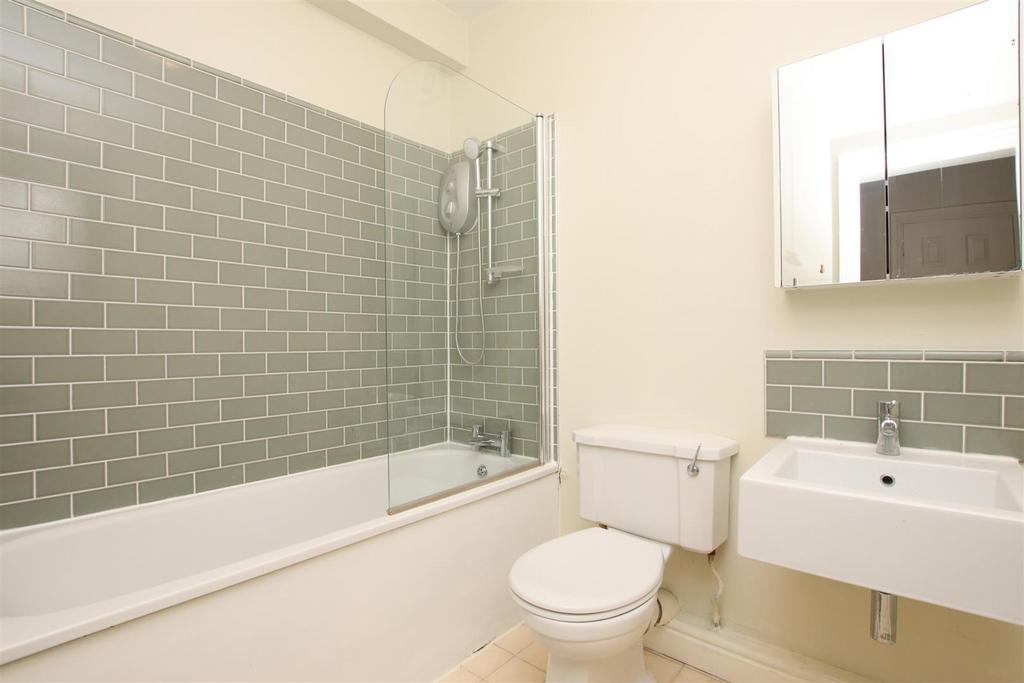 Bathroom.JPG
