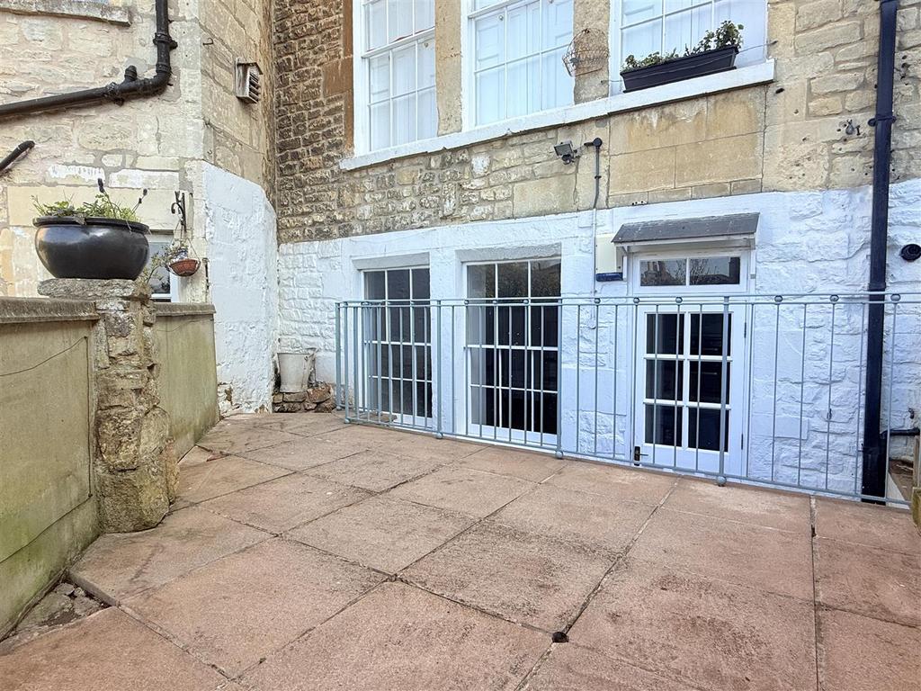 Courtyard.jpeg