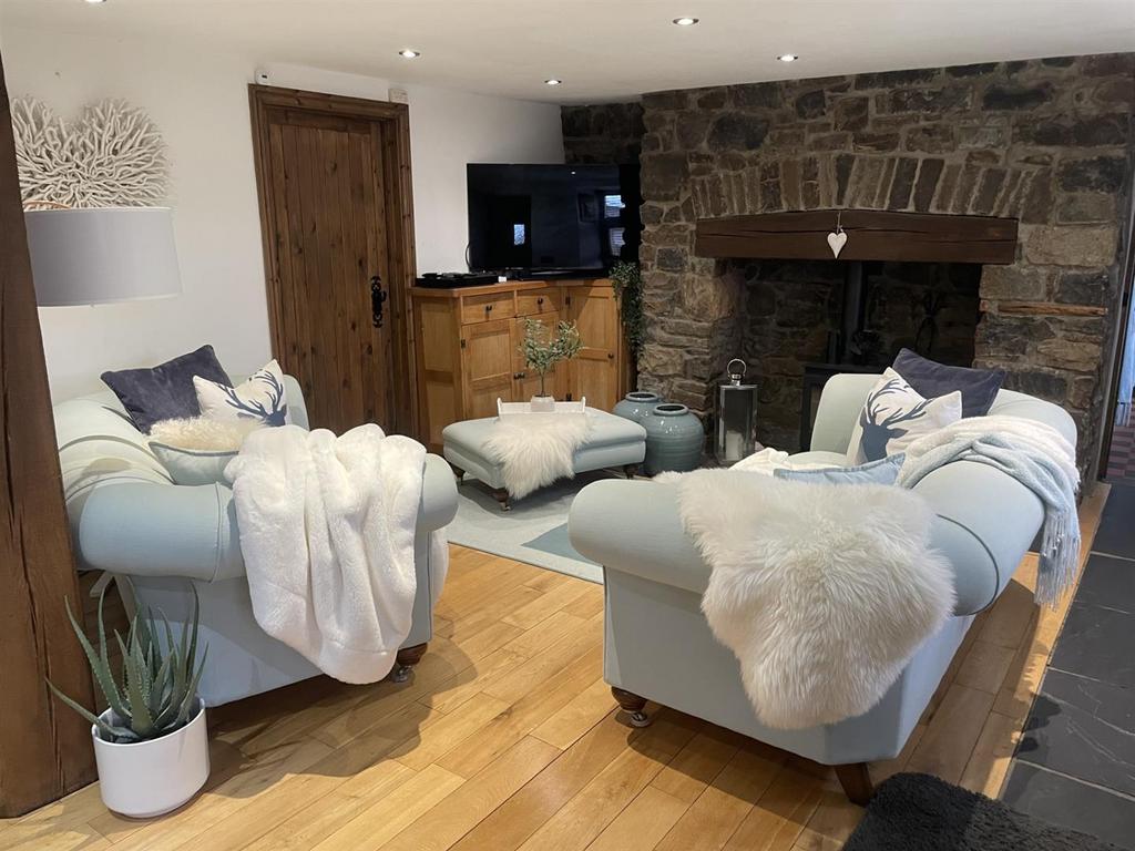 Open-plan lounge