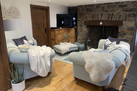 3 bedroom end of terrace house for sale, Ystradgynlais, Swansea