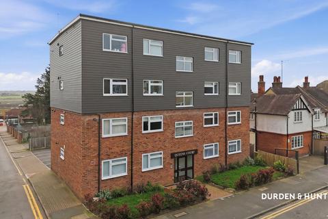 2 bedroom apartment for sale, Kings Avenue, Buckhurst Hill, IG9