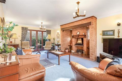 undefined, Broadwells Crescent, Coventry