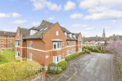 1 bedroom ground floor flat for sale, Station Road, Dorking, Surrey