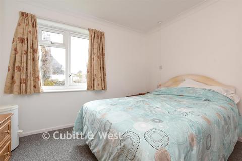 1 bedroom ground floor flat for sale, Station Road, Dorking, Surrey