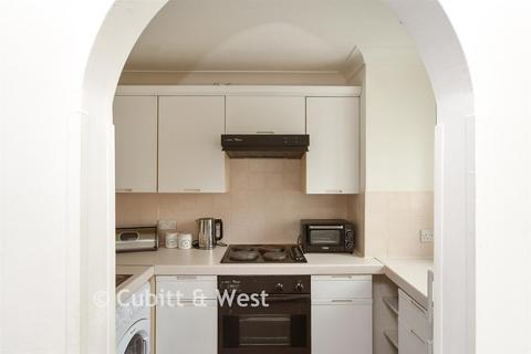 1 bedroom ground floor flat for sale, Canterbury Court, Dorking RH4