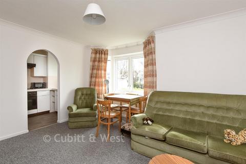 1 bedroom ground floor flat for sale, Canterbury Court, Dorking RH4