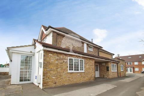 undefined, Slough Road, Iver Heath SL0