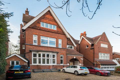 2 bedroom flat to rent, Shepherds Hill London N6