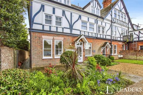 2 bedroom house to rent, Hamilton Gardens, Felixstowe, IP11