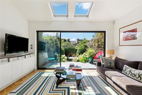 4 bedroom terraced house for sale, Bassingham Road, SW18