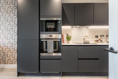 undefined, at Kew Bridge Rise, Brentford TW8