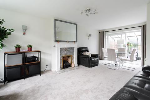 3 bedroom semi-detached house for sale, Highcroft Avenue, Oadby, LE2