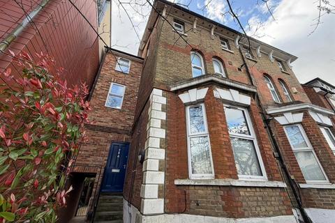 1 bedroom house to rent, St. Clements Street, Oxford