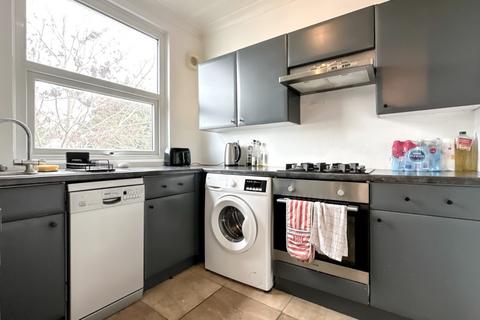 2 bedroom flat to rent, Kent House Road, Sydenham, London, SE26