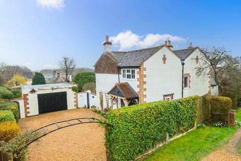 undefined, Fernhill Lane, Farnham, GU9