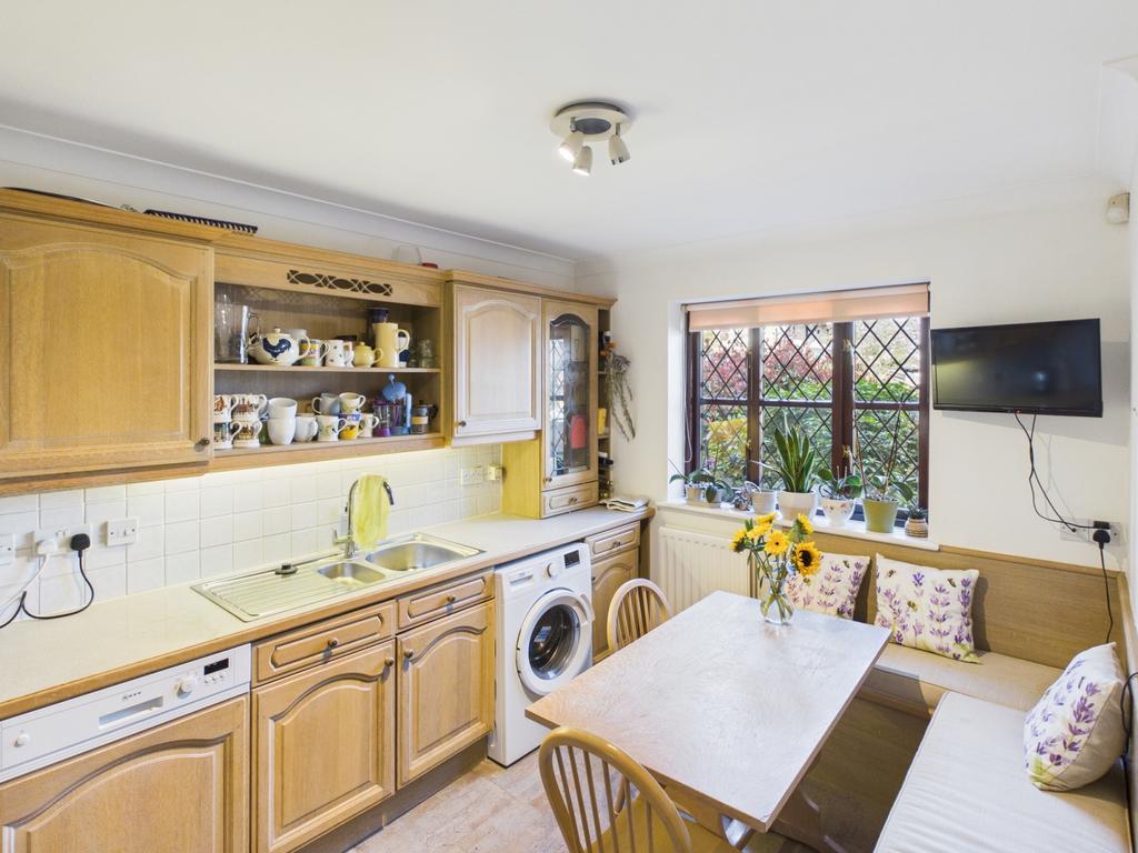 Kitchen/ Breakfast