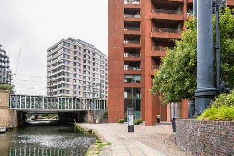 3 bedroom flat for sale, Camley Street, London, N1C