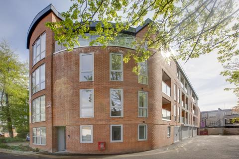 Retail property (high street) for sale, 17-19 Frogmoor High Wycombe HP13 5DQ