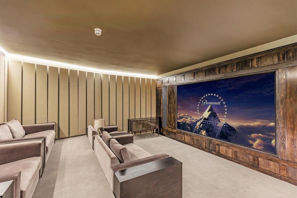 Residents Cinema