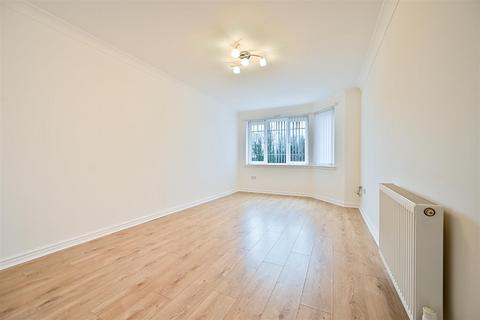 2 bedroom flat for sale, Dalzell Drive, Motherwell ML1