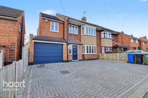 undefined, Roberts Road, Basildon